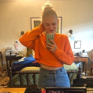 Cozy Cropped Neon Orange Sweatshirt🧡